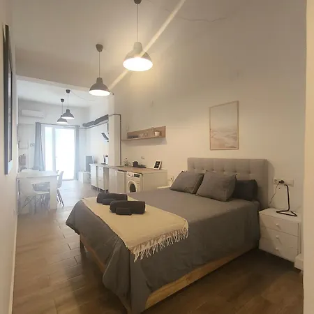 Cozy Ground Floor Апартаменты *