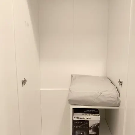 Апартаменты Cozy Ground Floor